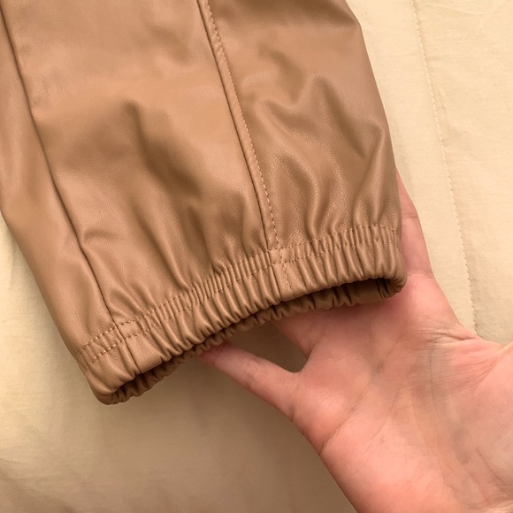 SHEIN Tan Leather Pants - Picture 4 of 7